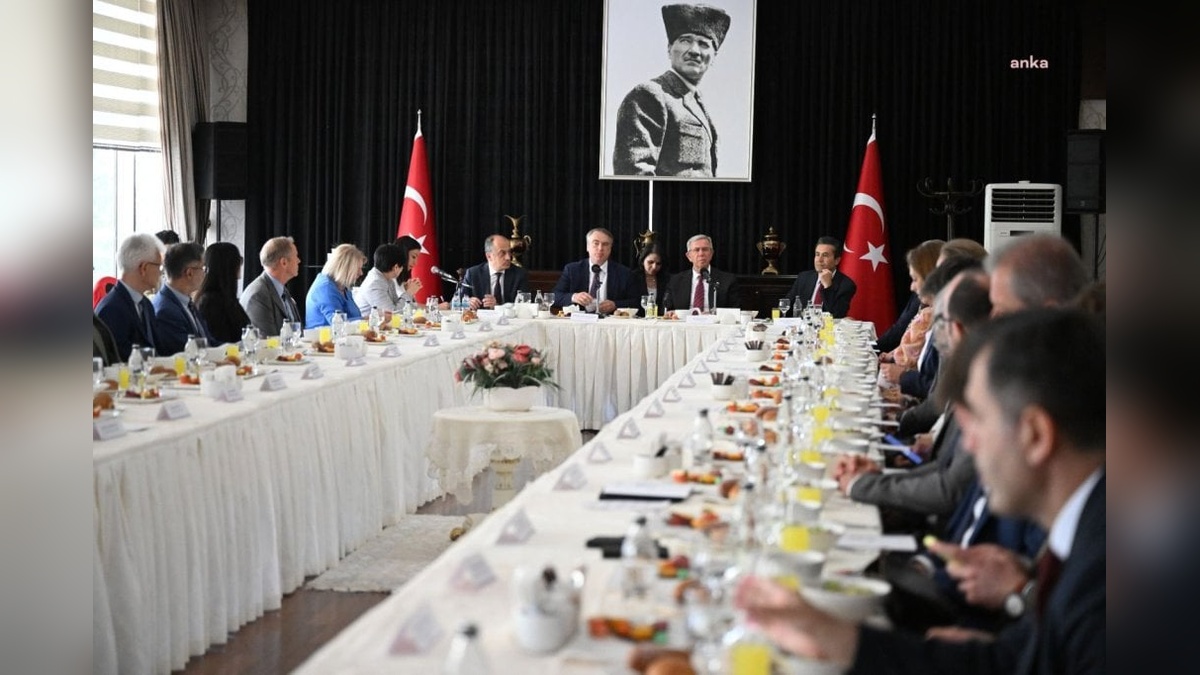 Ankara Büyükşehir Belediye Başkanı Yavaş, AB büyükelçileriyle bir araya geldi