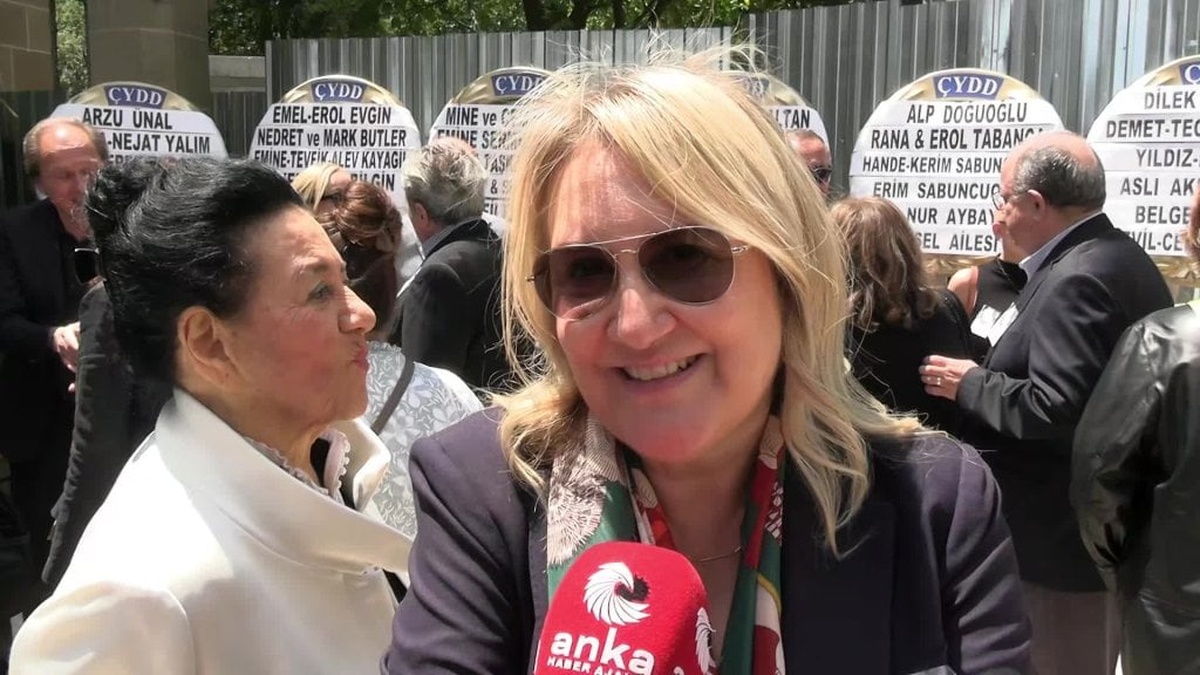 Boğaziçi Üniversitesi’nin efsane hocası Prof. Dr. Oya Başak son yolculuğuna uğurlandı