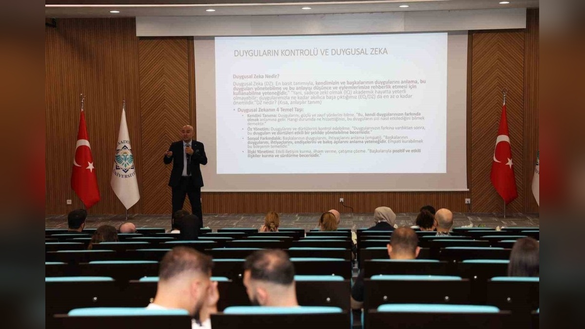 ALKÜ'de akademik personele duyguların yönetimi eğitimi verildi