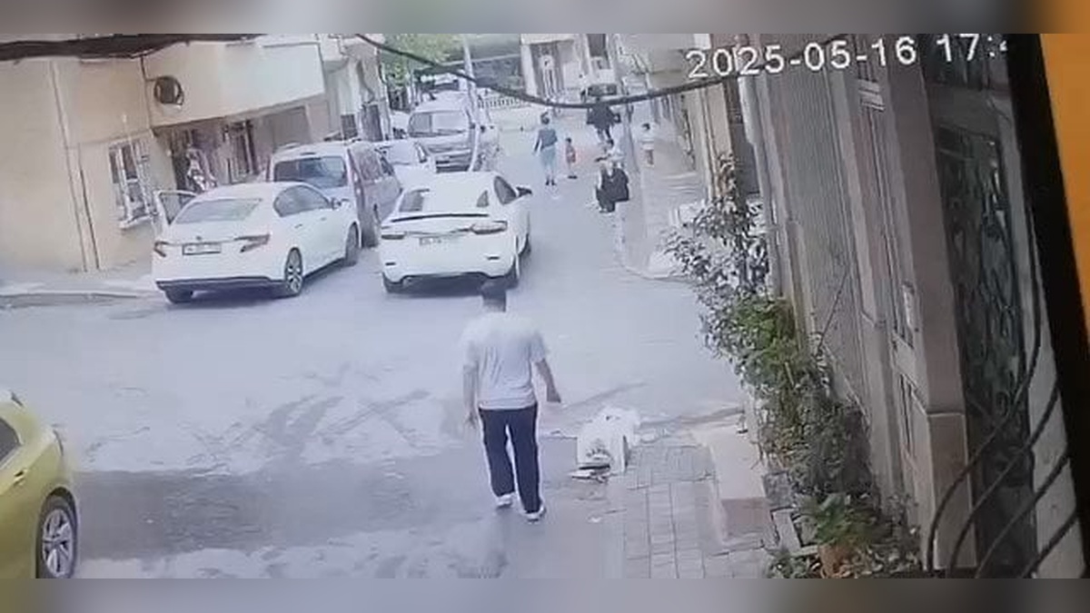 Bağcılar'da 3 yaşındaki çocuğa otomobil çarptı: Baba şikayetçi