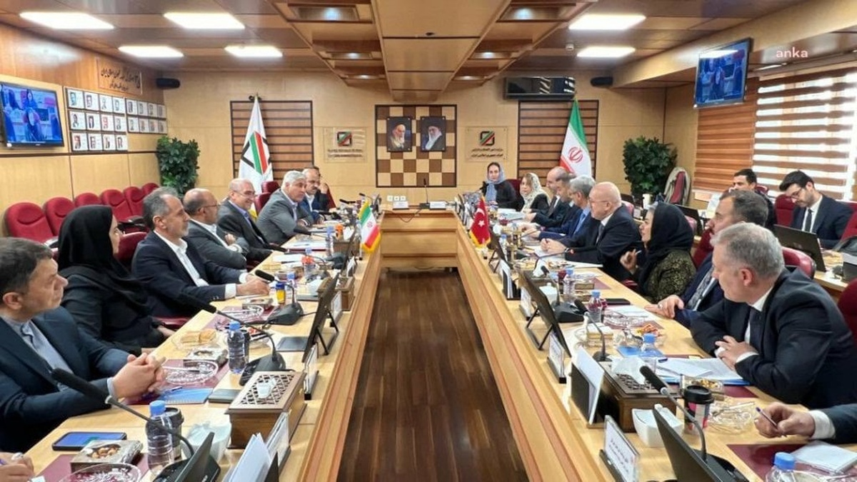 Türkiye ve İran gümrük iş birliğini artırma kararı aldı