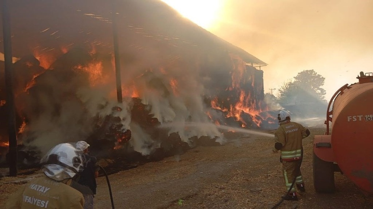 Hatay'da samanlık yangını 16 saatte kontrol altına alındı