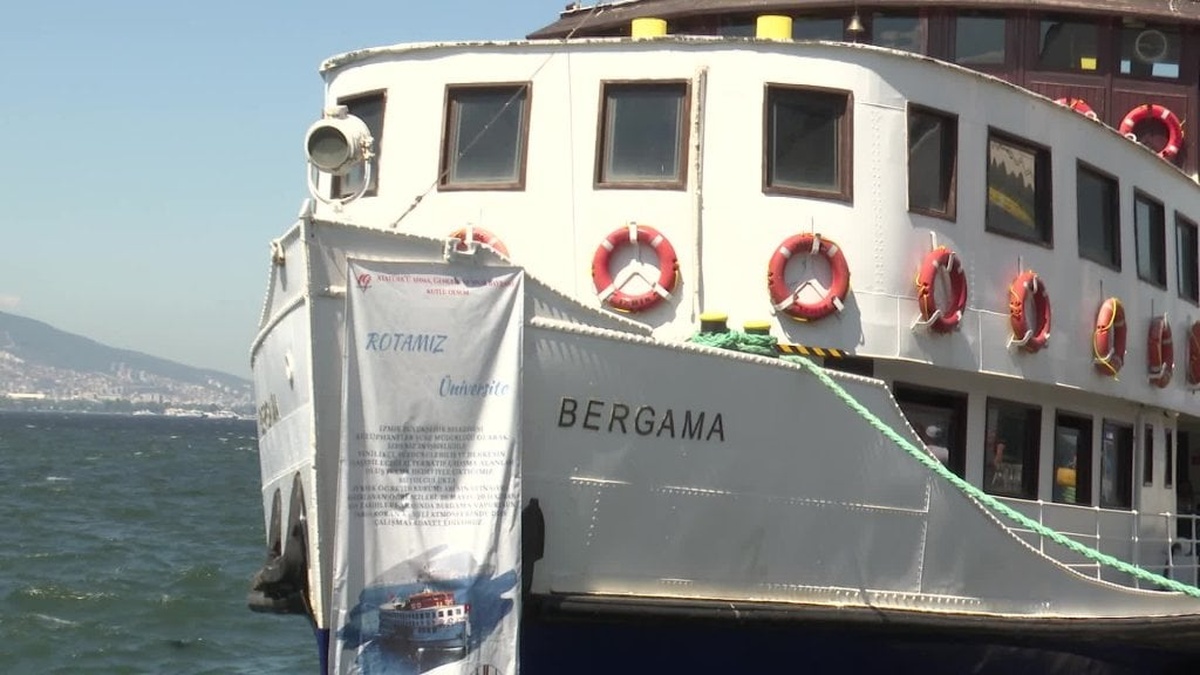 İzmir Büyükşehir Belediyesi'nden YKS öğrencilerine Bergama Vapuru desteği