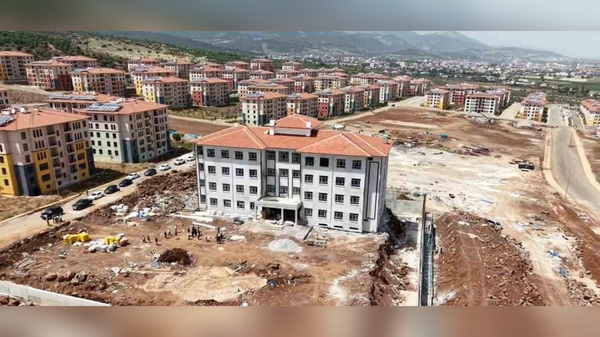 Hatay Valisi Masatlı, Hassa'daki eğitim yatırımlarını inceledi
