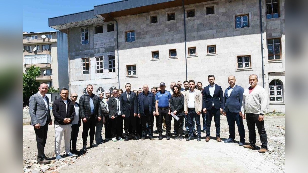 AK Partili Gider, Lapseki'de yeni Emniyet Müdürlüğü binası ve anaokulunu inceledi