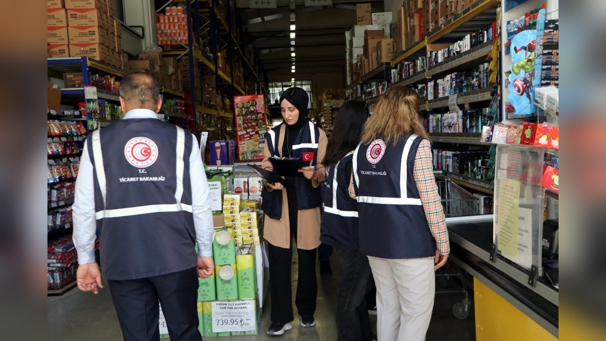 Van'da bayram öncesi market denetimleri: 1011 firma ve 59 bin 32 ürün incelendi
