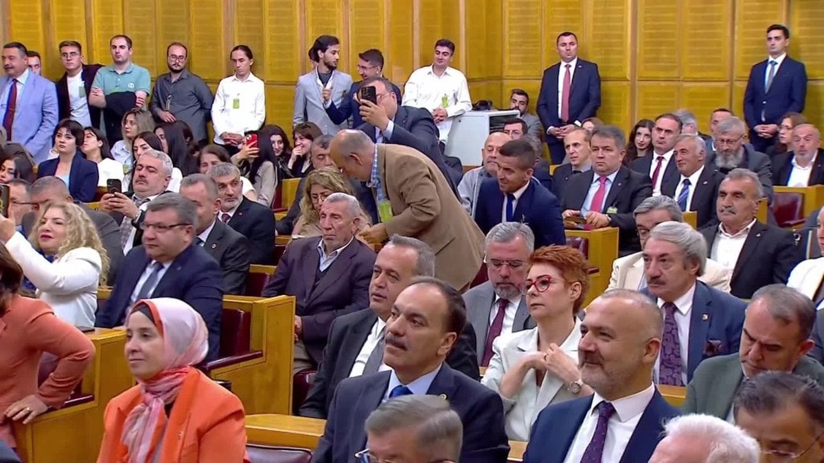 Babacan'dan 10. yargı paketi eleştirisi: Toplum vicdanını yaralamamalı