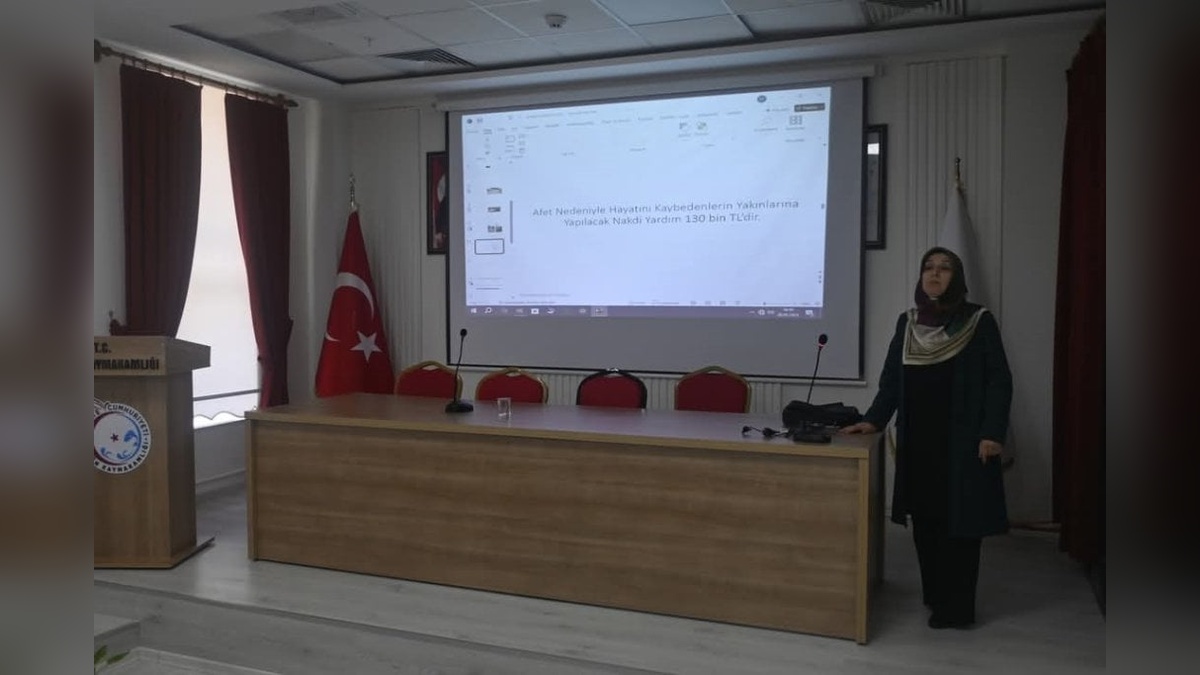 Sivas Gürün'de kamu personeline afet farkındalık eğitimi verildi