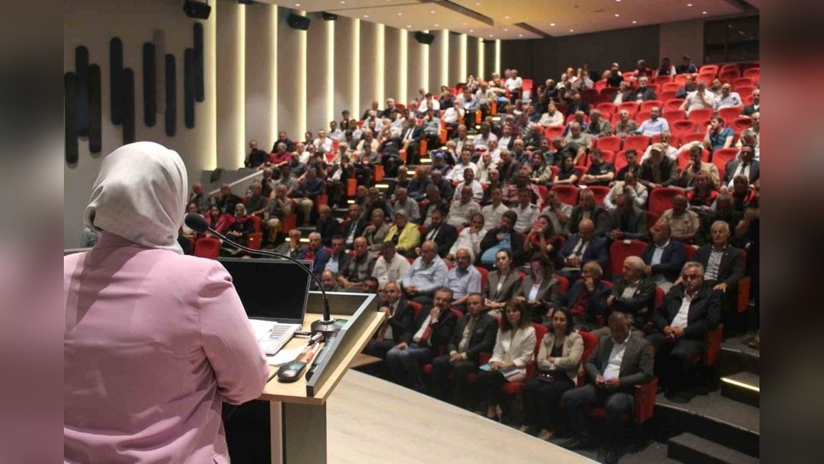 Düzce'de kahverengi kokarca zararlısı paneli