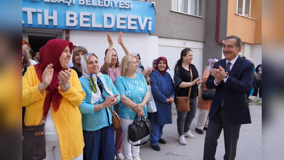 Tepebaşı Belediye Başkanı Ataç, Belde Evleri sergilerini ziyaret etti: 579 kadının emeği sergilendi