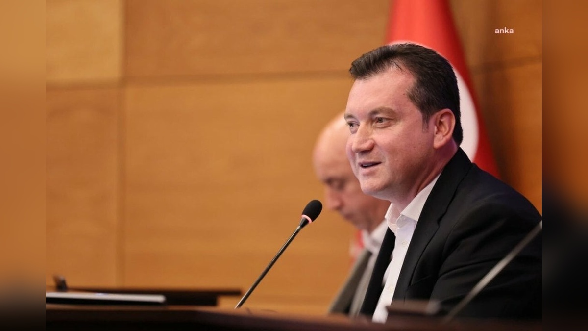 Silivri Belediye Başkanı Balcıoğlu, 35 mahalle muhtarıyla bir araya geldi