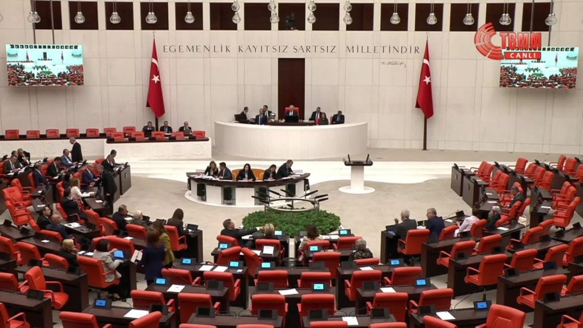 CHP'li Emir: Temmuzda asgari ücrete zam şart