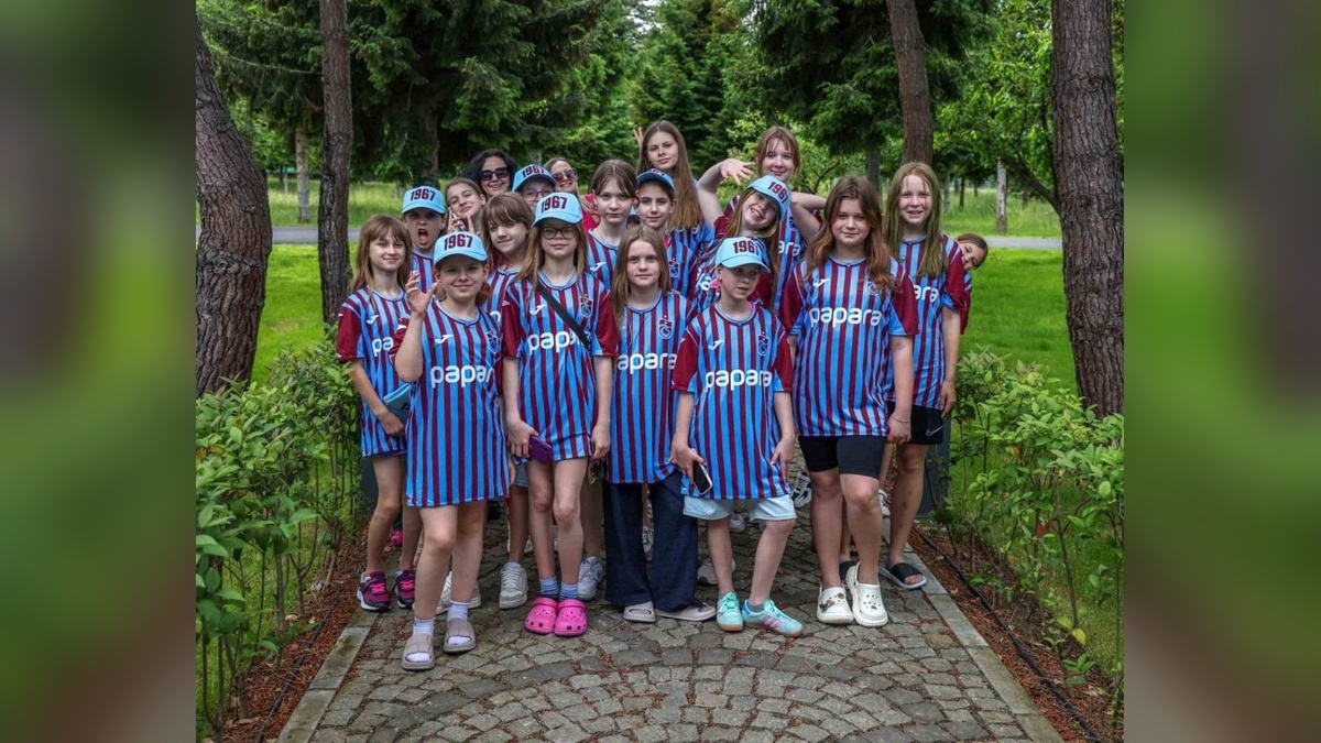 Trabzonsporlu Zubkov, Sikan ve Batagov, Ukraynalı çocuklarla buluştu