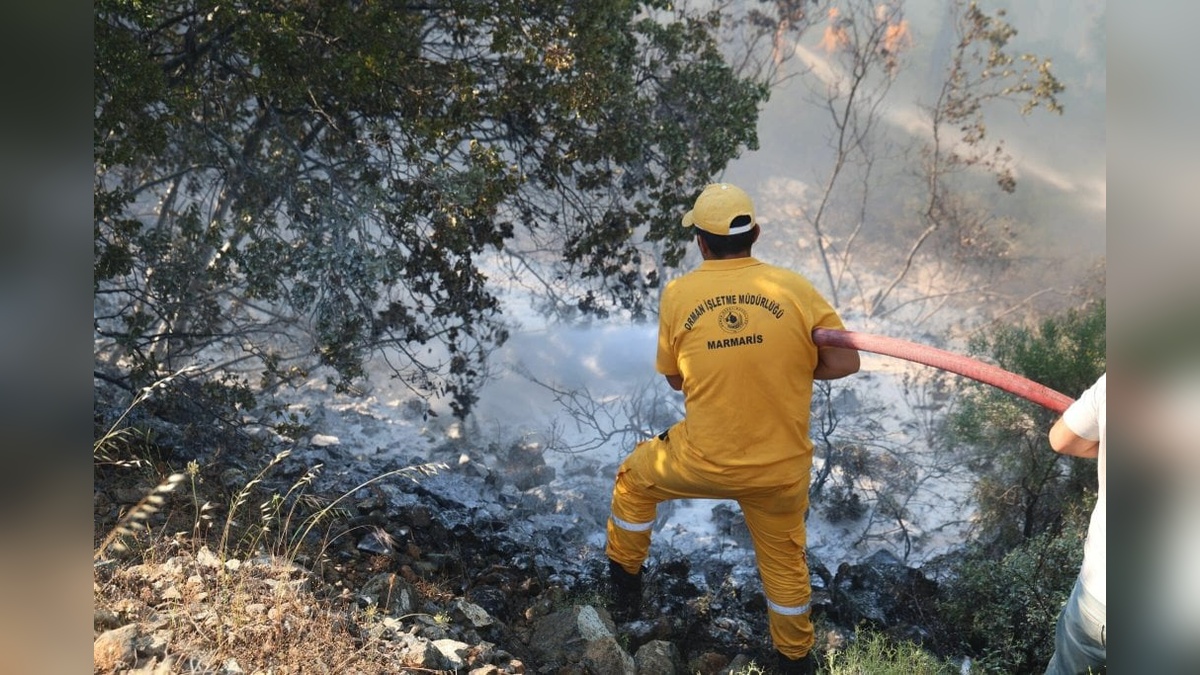 Marmaris'te orman yangını kontrol altına alındı