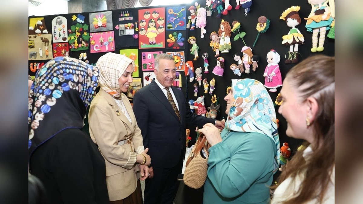 Sultangazi'de bin 738 kursiyer mezun oldu