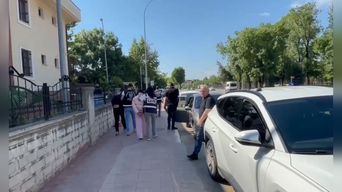 Adapazarı'nda fuhuş operasyonu: 3 kişi tutuklandı