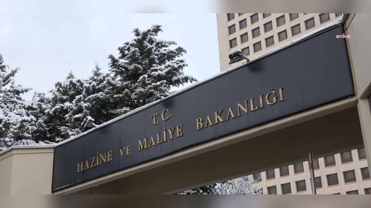 Hazine ve Maliye Bakanlığı'nda üst düzey atama ve görevden almalar