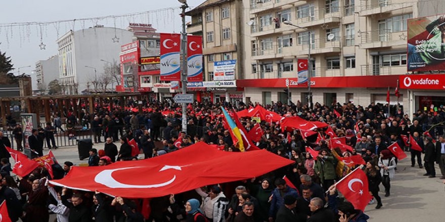 Van, İdlib şehitleri için tek yürek oldu