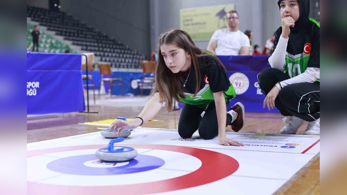 Denizli'de Okul Sporları Floor Curling Türkiye Şampiyonası sona erdi