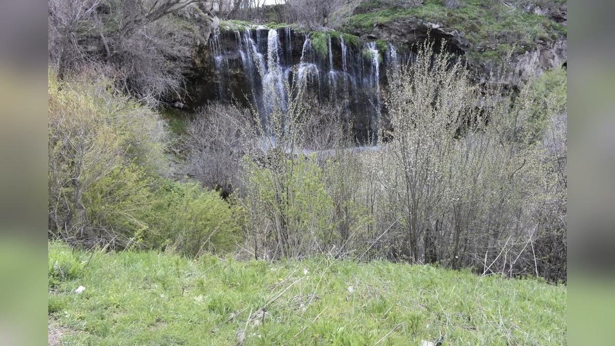 Sivas'taki Değirmenaltı Şelalesi, doğal güzelliğiyle büyülüyor