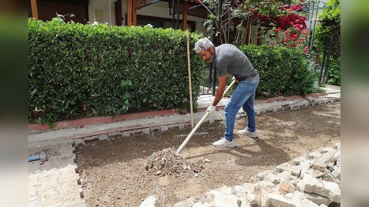 Menderes Belediyesi'nden yol tamir seferberliği