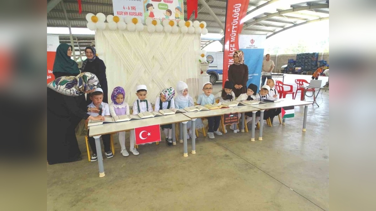 Hisarcık'ta 49 minik öğrenci için Kur'an kursu bitirme programı