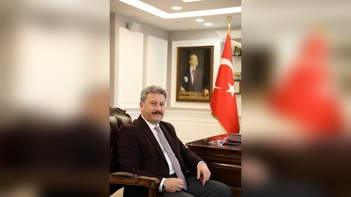 Melikgazi Belediyesi'nden 'Kızıl Elma Neresidir?' konferansı