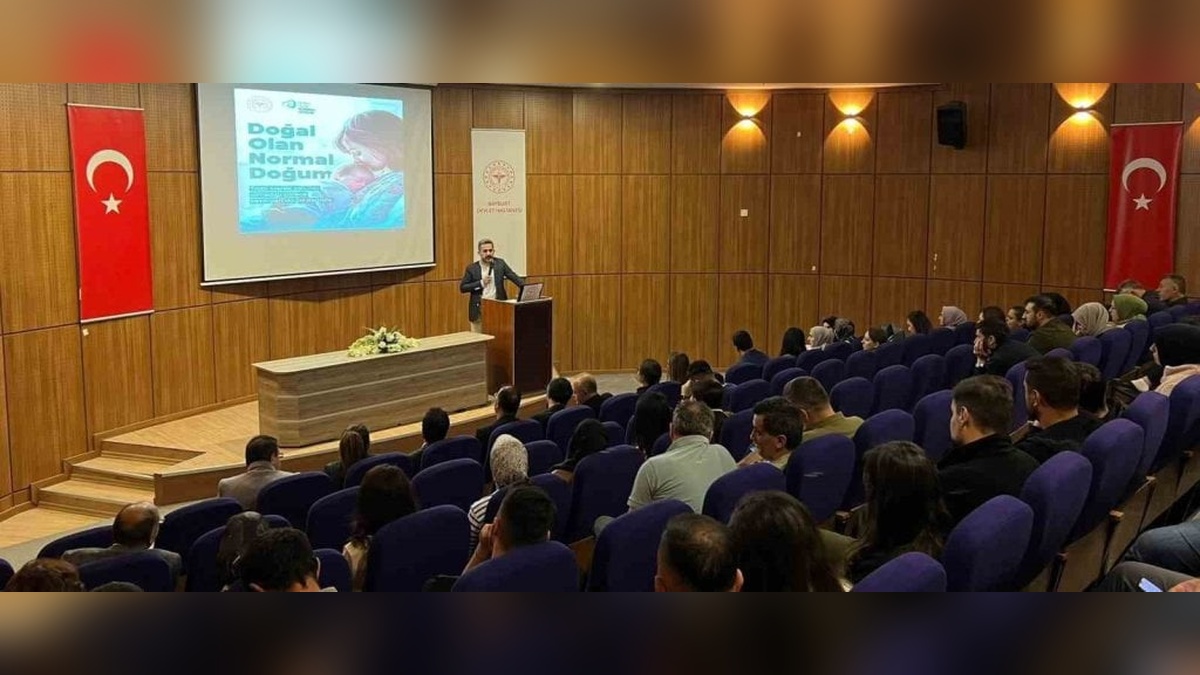 Bayburt'ta ebelere normal doğum eğitimi veriliyor