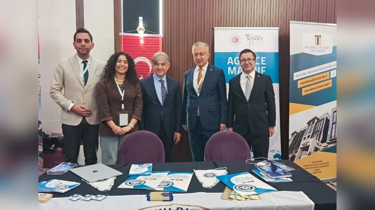 EBYÜ Rektörü Levent, Tunus Uluslararası Öğrenci Fuarı’na katıldı