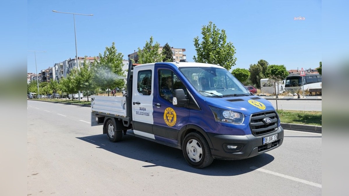 Buca Belediyesi'nden yaz dönemi ilaçlama çalışması