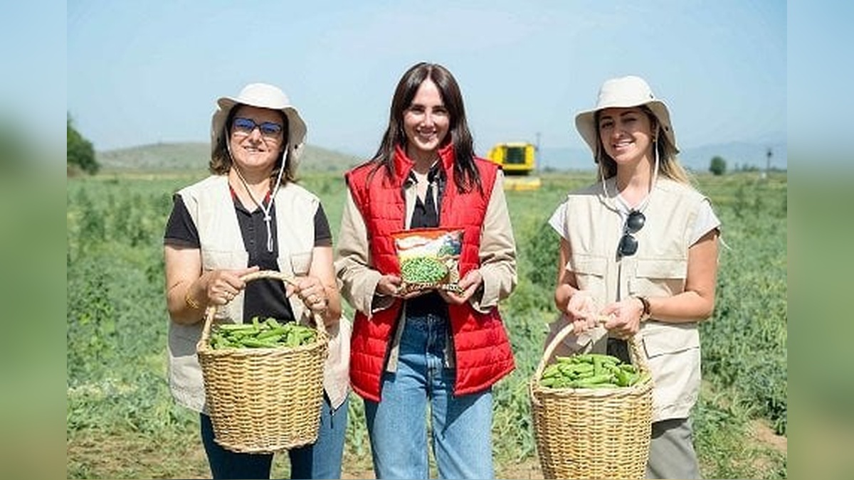 SuperFresh'in 'Tarımın Kadın Yıldızları' projesinde ilk bezelye hasadı yapıldı