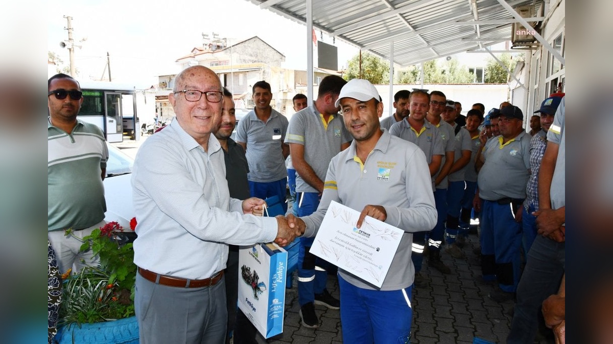 Fethiye Belediyesi’nden kedi kurtaran personele teşekkür