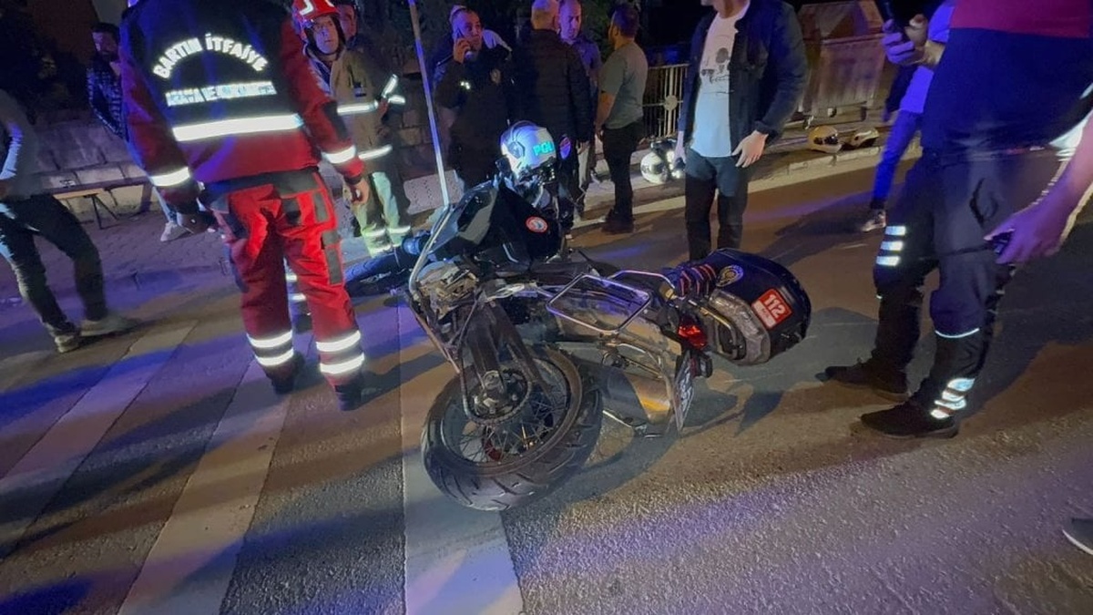 Bartın'da köpek saldırısı sonucu yunus ekibi kaza yaptı: 2 polis yaralandı