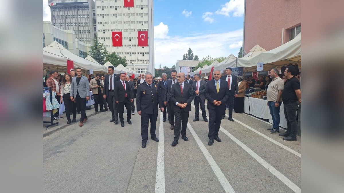 Ankara'da şehit ve gazi çocukları yararına kermes