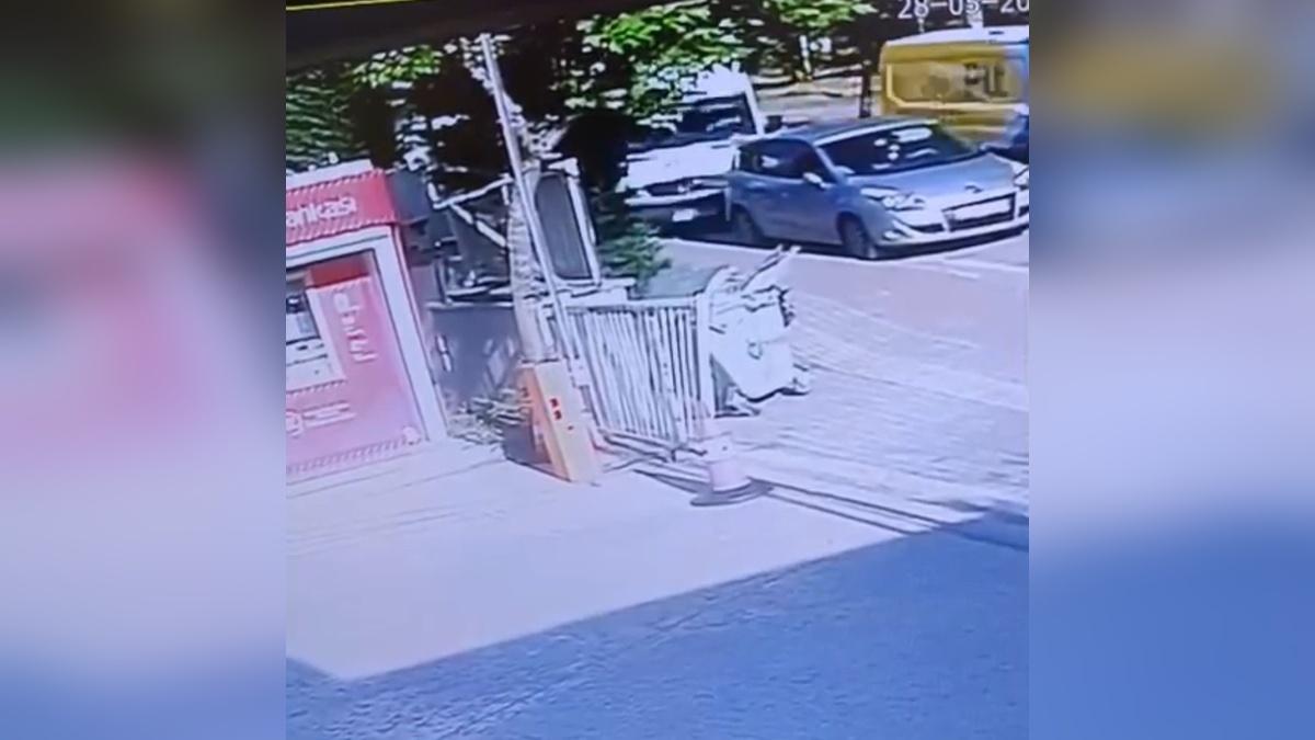 Bursa'da minibüsün çarptığı yaya hayatını kaybetti