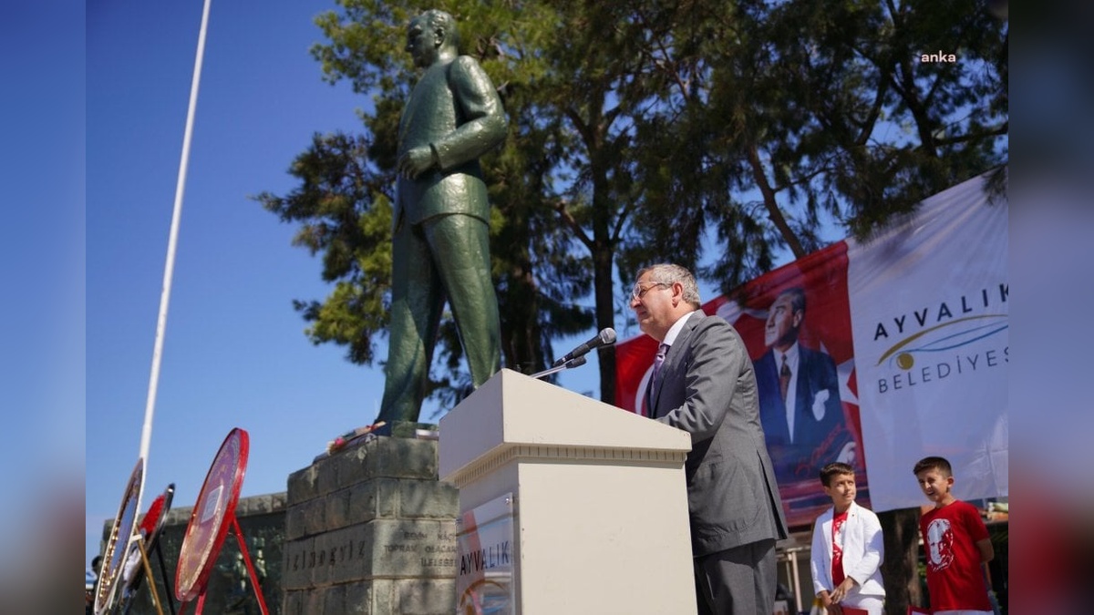 Ayvalık'ta ilk kurşun atışının 106. yıl dönümü törenle kutlandı