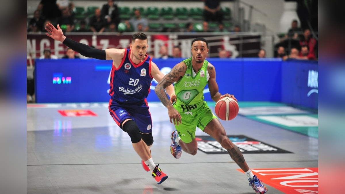 Tofaş, Bahçeşehir Koleji'ni 94-80 mağlup etti