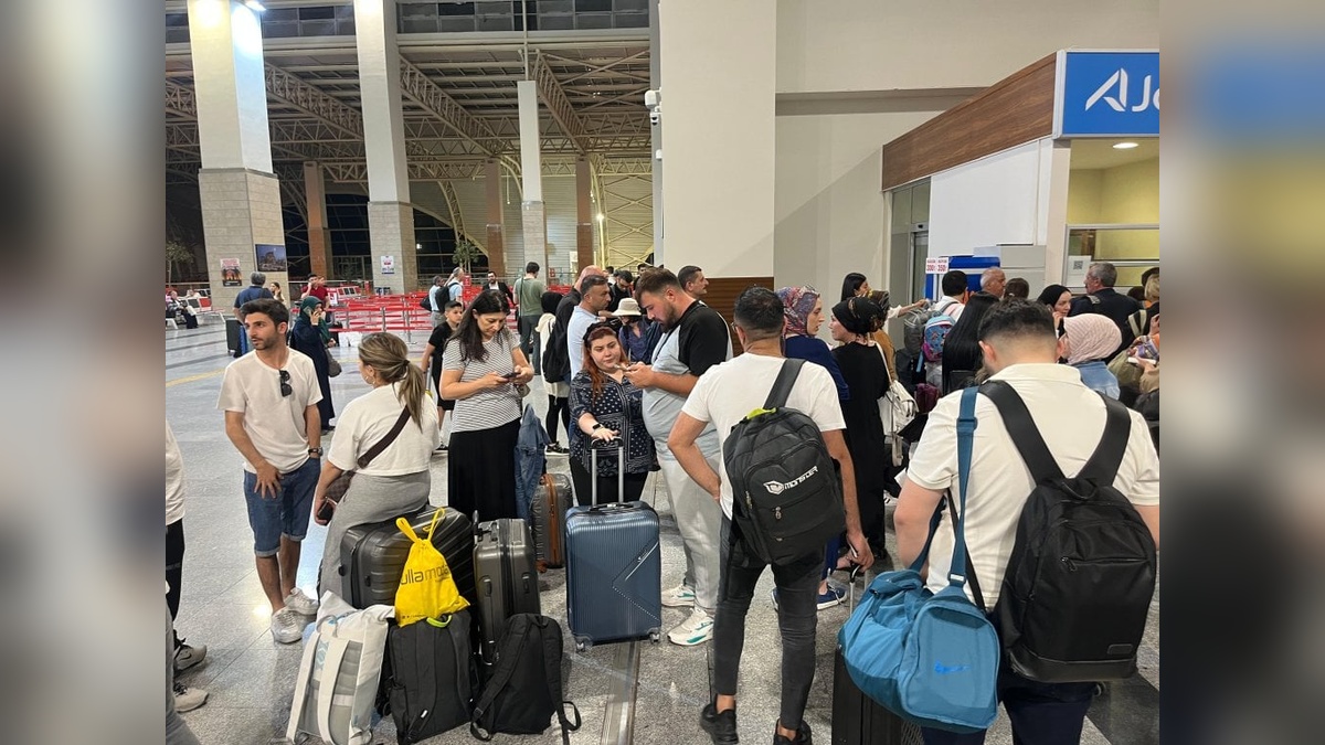 Diyarbakır Havalimanı pist çatlağı nedeniyle uçuşa kapatıldı