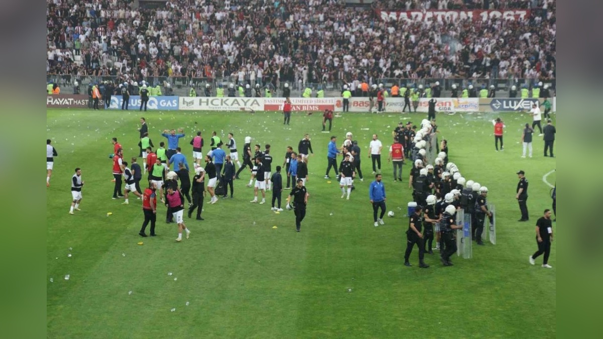 Elazığspor'a 854 bin 400 TL para cezası ve 5 maç seyircisiz oynama cezası