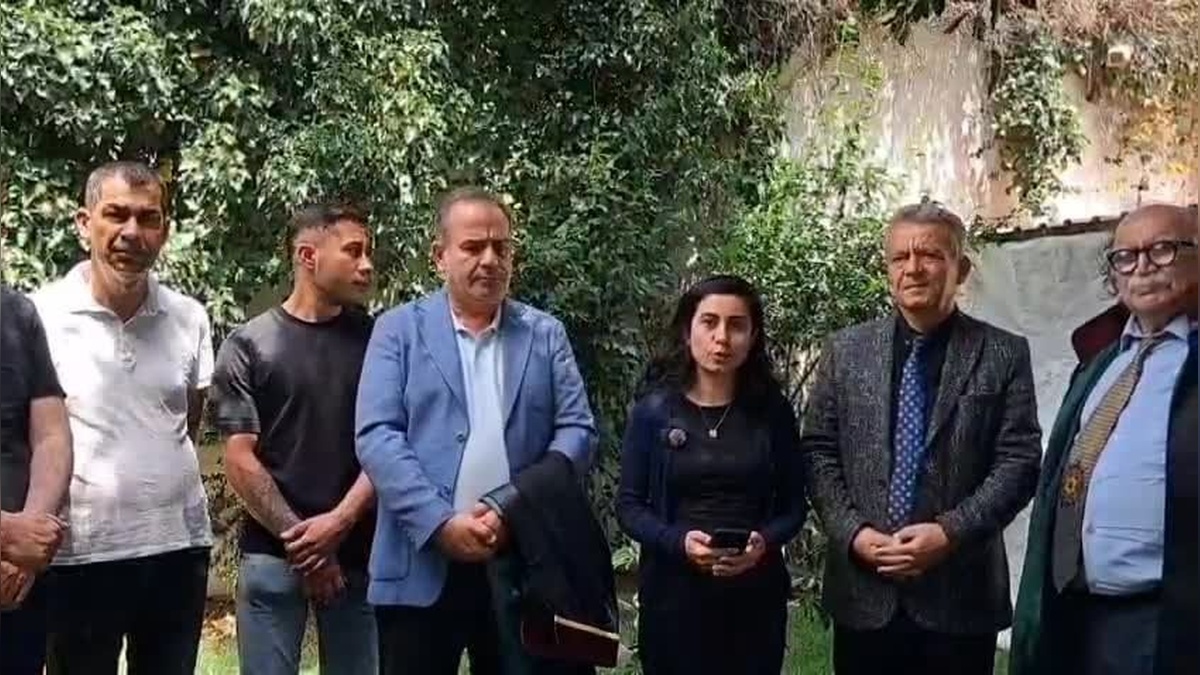 Hatay'da Özyurt apartmanı davasının ilk duruşması görüldü: 'İhmali olan herkes hesap vermeli'