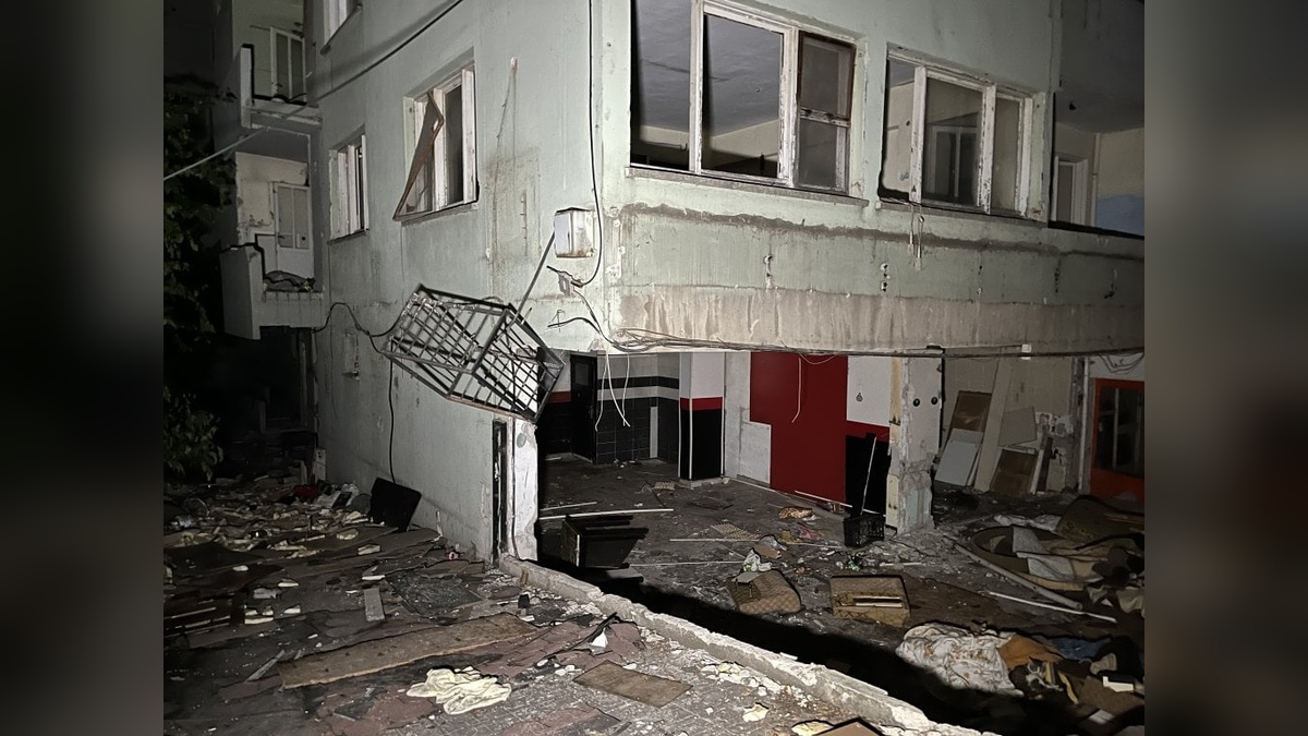 İzmir'de metruk binada 3 kafatası bulundu