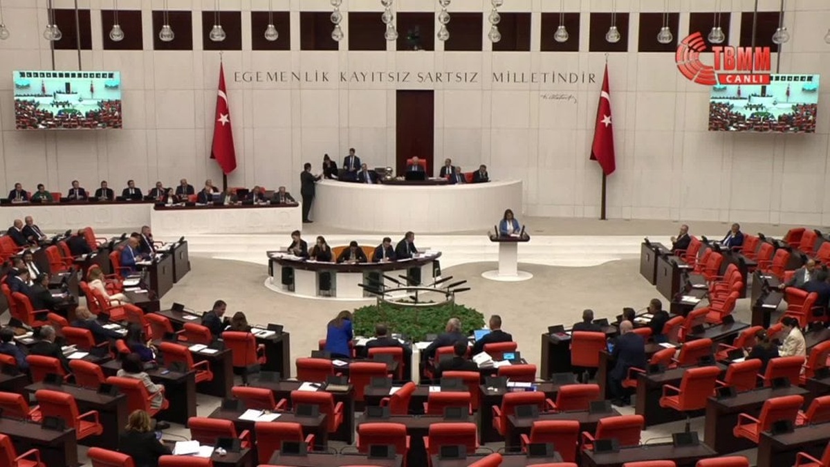 CHP'li Şevkin: Türkiye enerjide dışa bağımlı, biz AYM kararlarını yeniden geçirmekle uğraşıyoruz