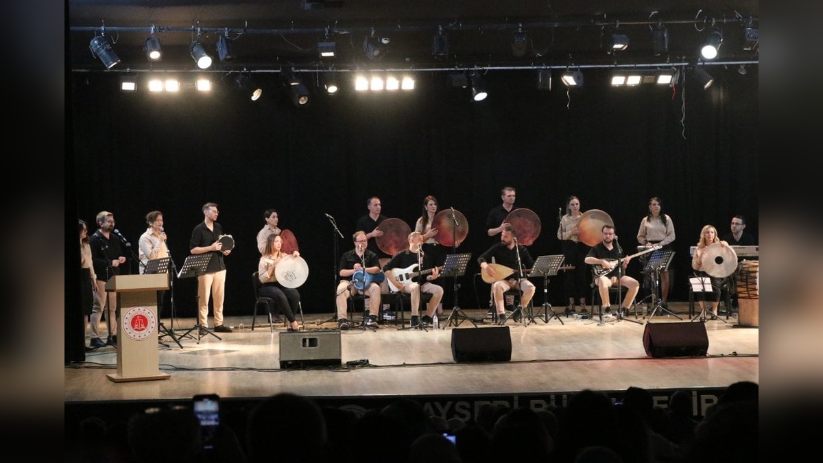 Kayseri Adliyesi'nden ritim topluluğu ikinci konserini verdi
