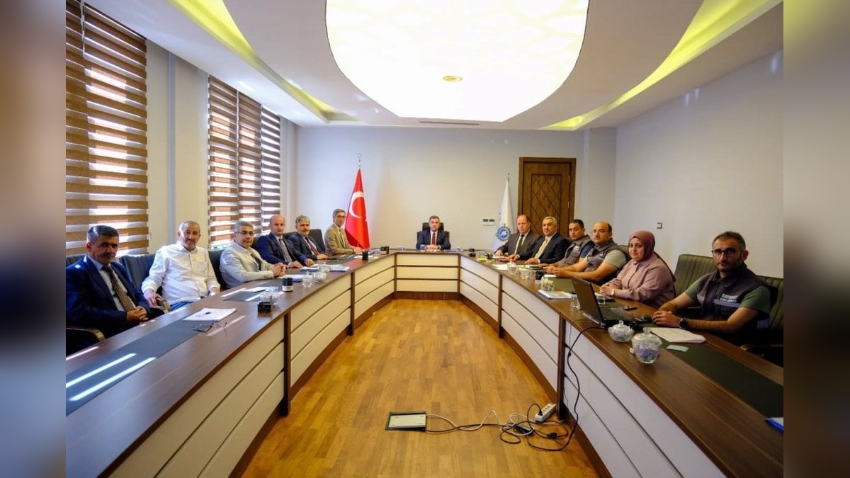 Bayburt Valisi Eldivan, İl Özel İdaresi projelerini değerlendirdi