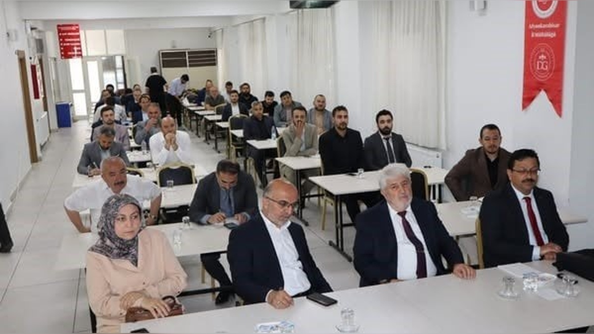 Afyonkarahisar'da gençlik istişare toplantısı düzenlendi