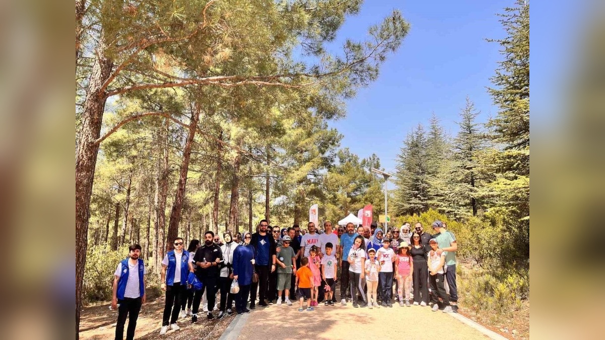 Bilecik'te "Ailemle Yürüyorum, Sevgiyle Büyüyorum" yürüyüşü