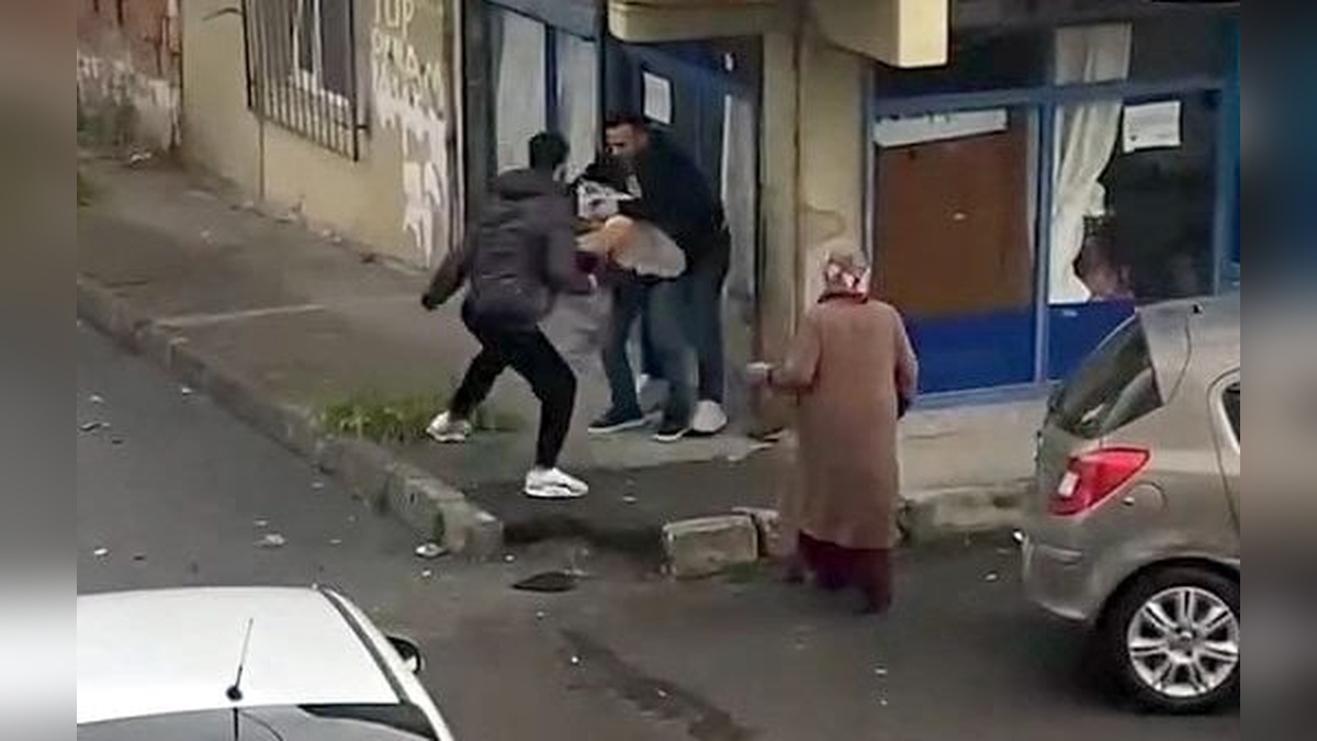 Avcılar'da iki trafik kavgası: Bıçaklı saldırı ve araçta darp