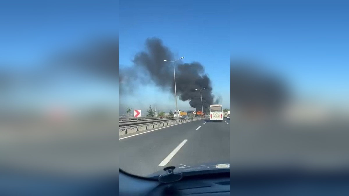 Gebze'de hafriyat kamyonu alev aldı