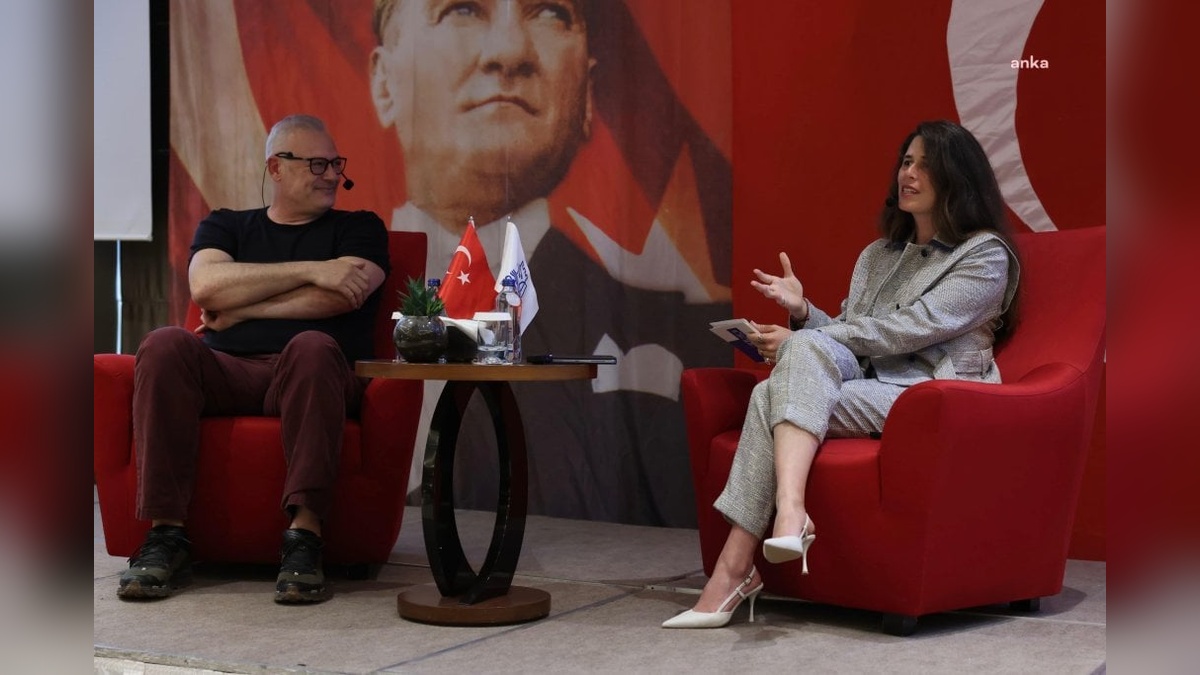 Levent Üzümcü, Çeşme'de 'Sanat ve Hayata Dair' söyleşi gerçekleştirdi