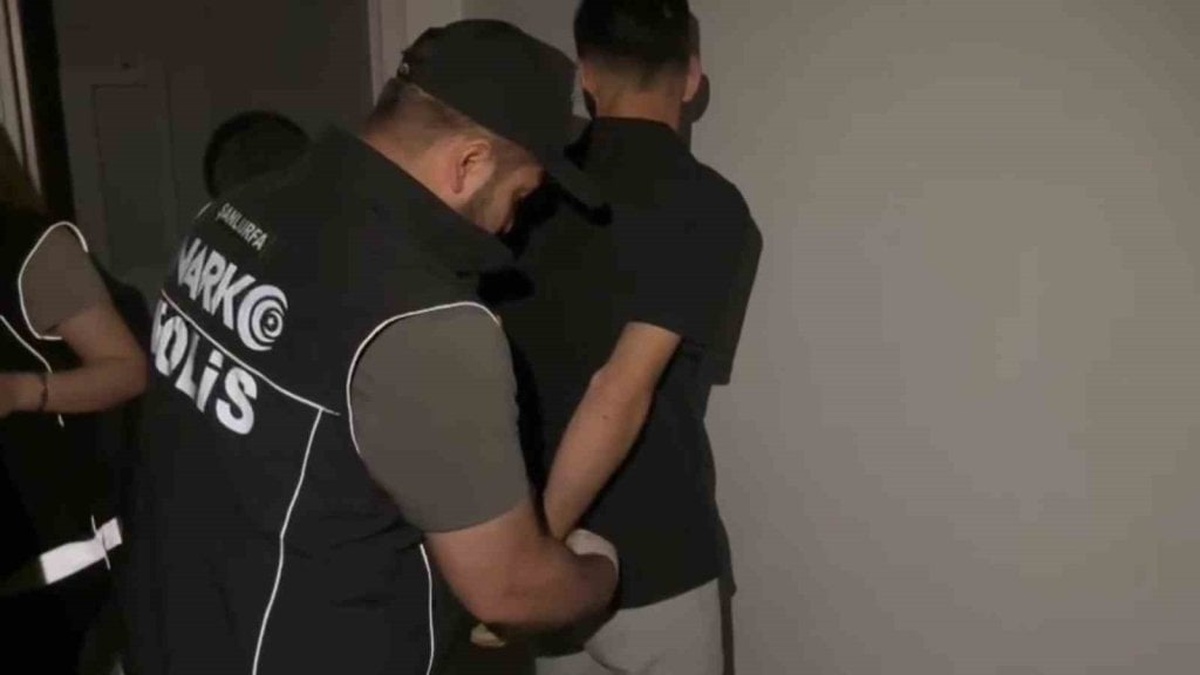 Şanlıurfa ve Gaziantep'te uyuşturucu operasyonu: 53 gözaltı